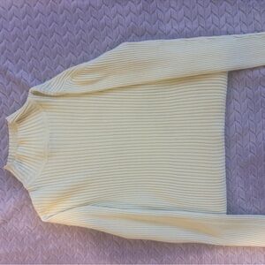 Yellow/Cream Turtle Neck